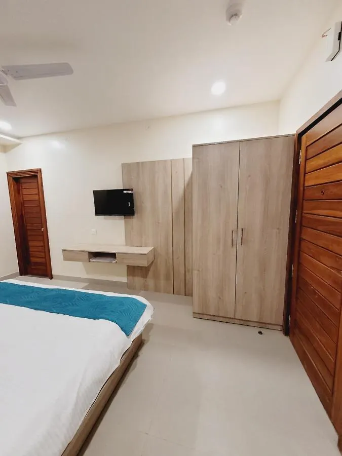 ***  Hotel Ananda Kashi Varanasi India